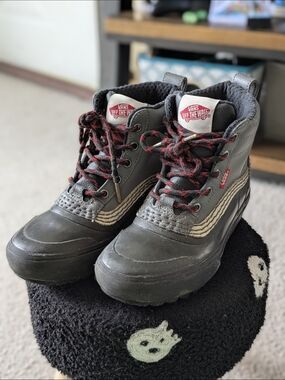 Vans Kids' Black Winter Lace-Up Boots - Red Accent